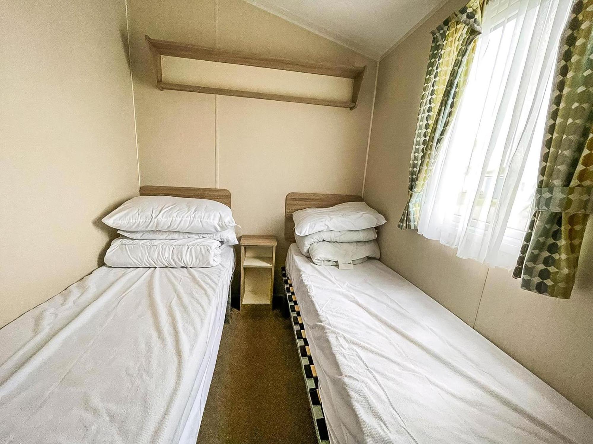 Great 6 Berth Caravan Nearby The Beach In Walton-On-The-Naze Ref 17181X المظهر الخارجي الصورة